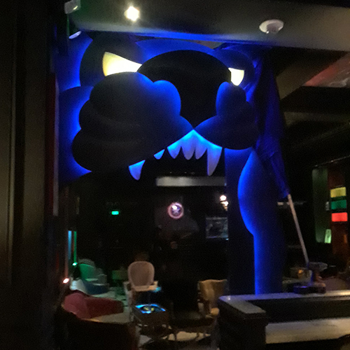 cat face entrance with open mouth as the entry